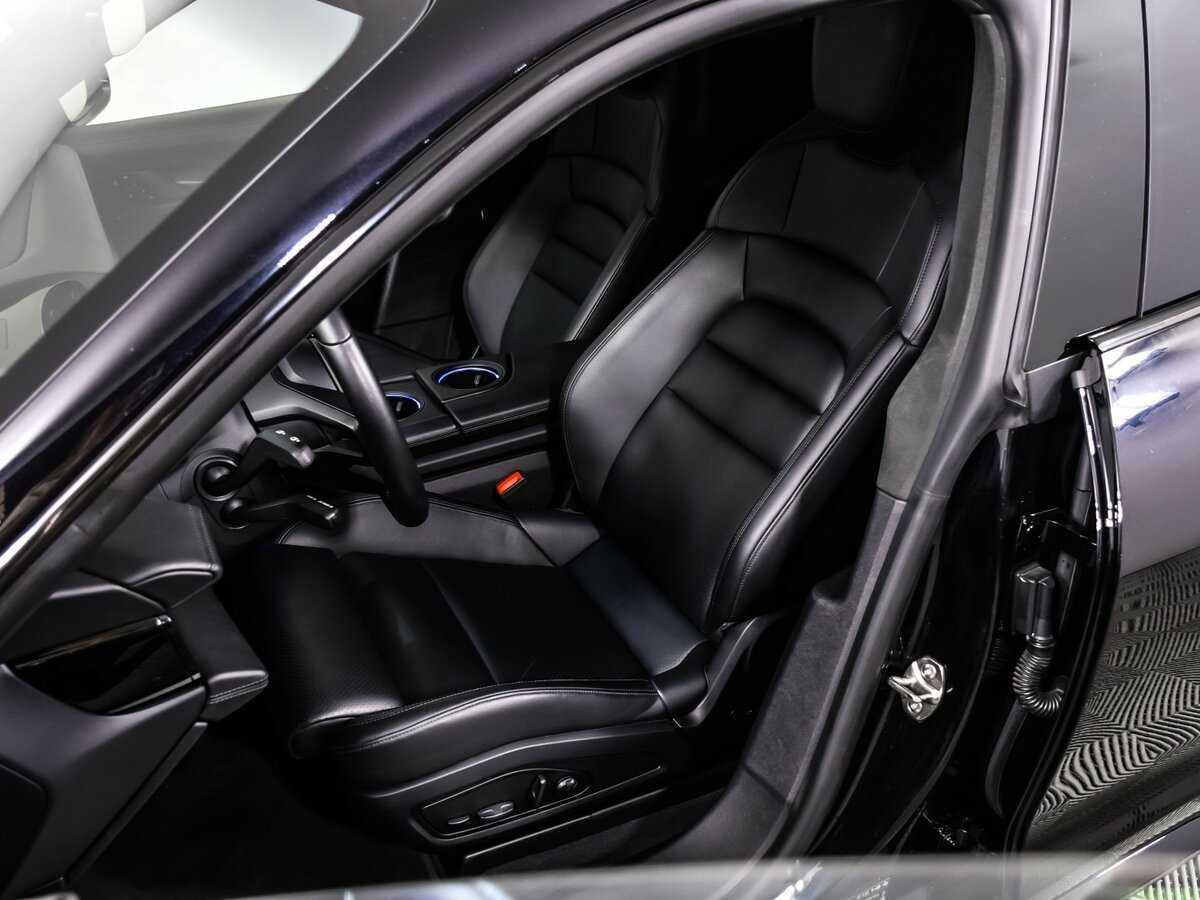 Б/У Порш Taycan 2020 года. Фото: #14