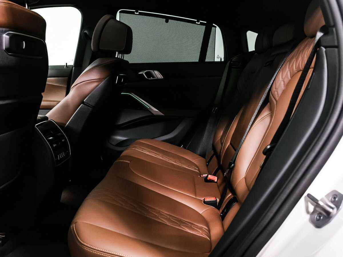 Б/У БМВ Икс6 2023 года. Фото: #12