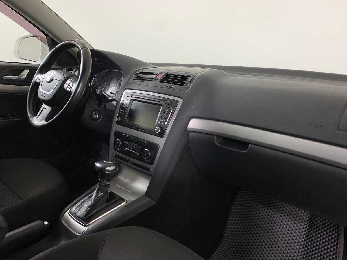 Б/У Шкода Октавия 2012 года. Фото: #12