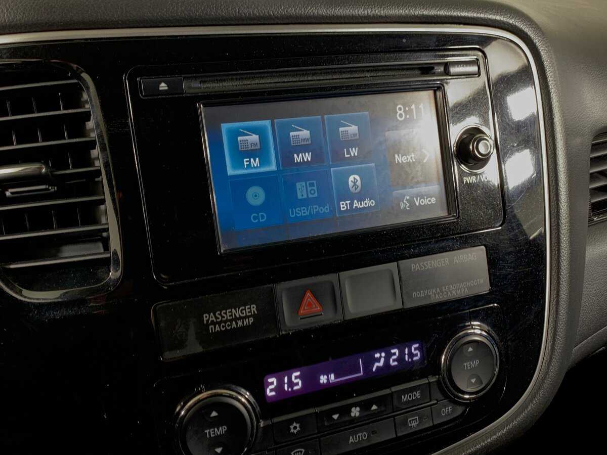 Б/У Митсубиши Оутлэндер 2016 года. Фото: #15