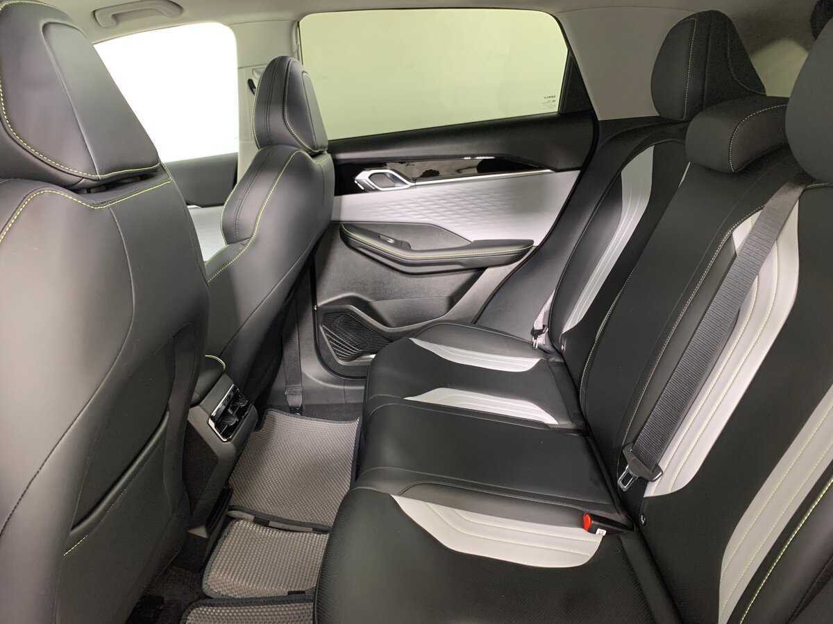 Б/У Джили Кулрэй 2023 года. Фото: #19