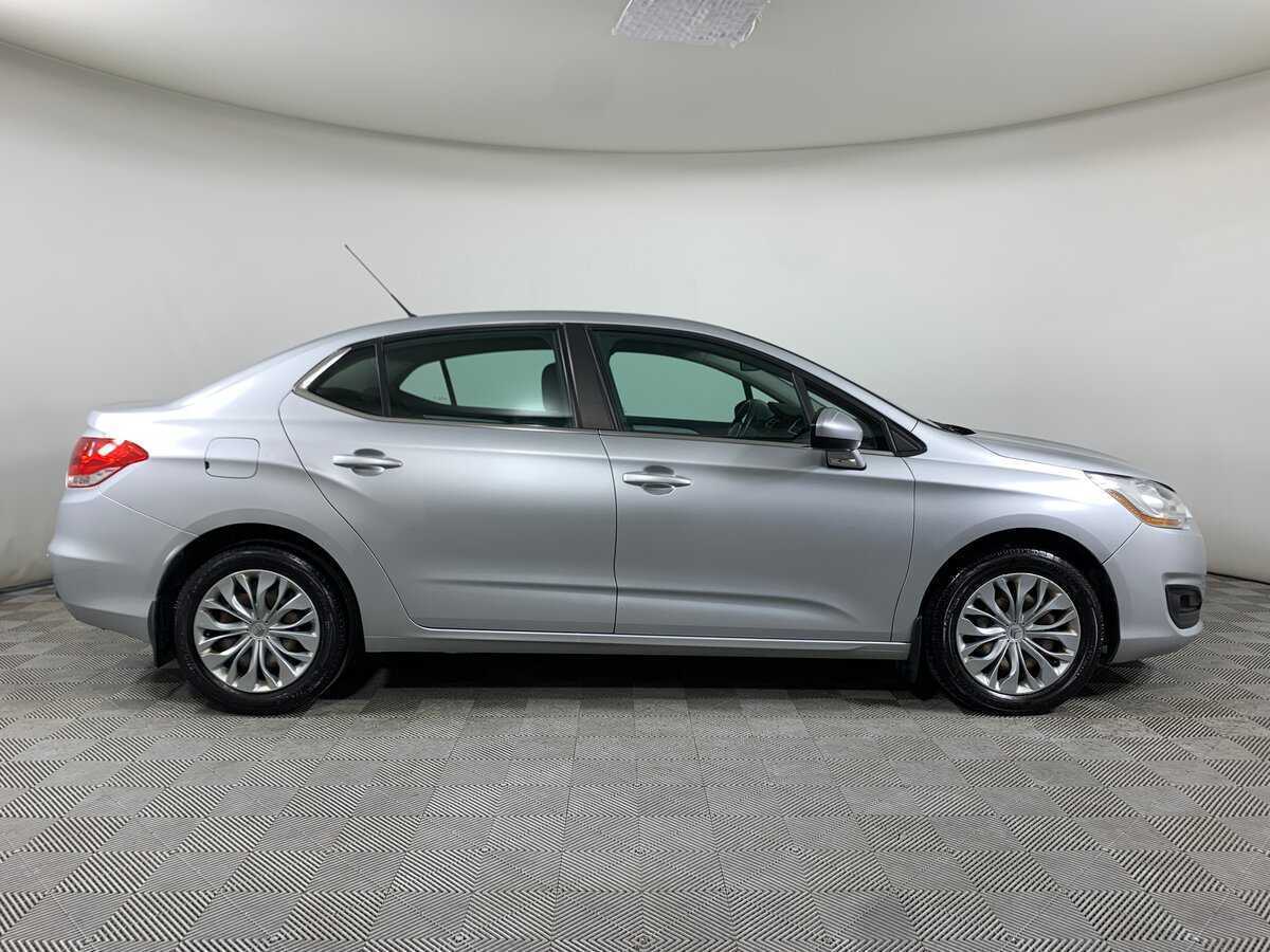 Б/У Ситроен Ц4 2015 года. Фото: #3