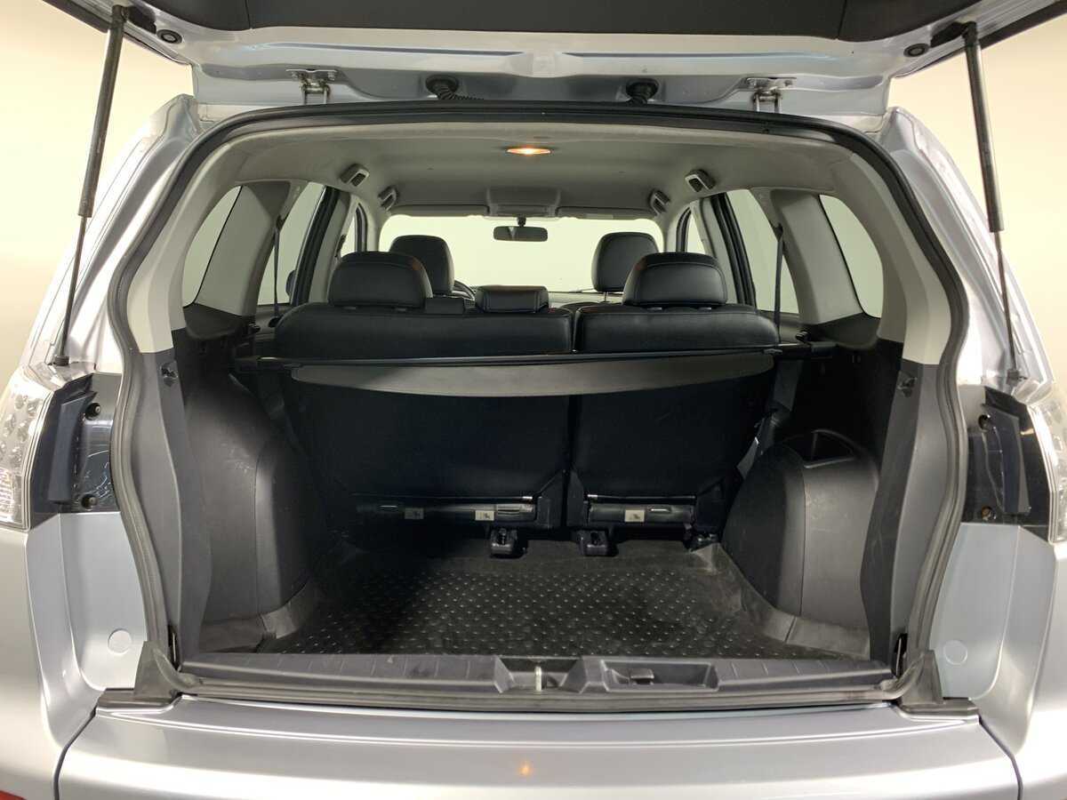 Б/У Митсубиши Оутлэндер 2012 года. Фото: #19