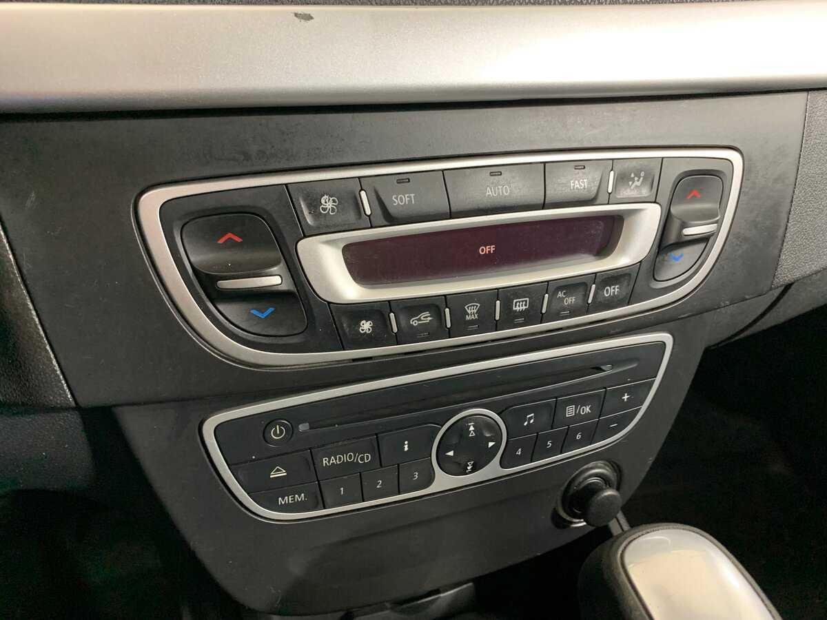 Б/У Рено Флюенс 2013 года. Фото: #15