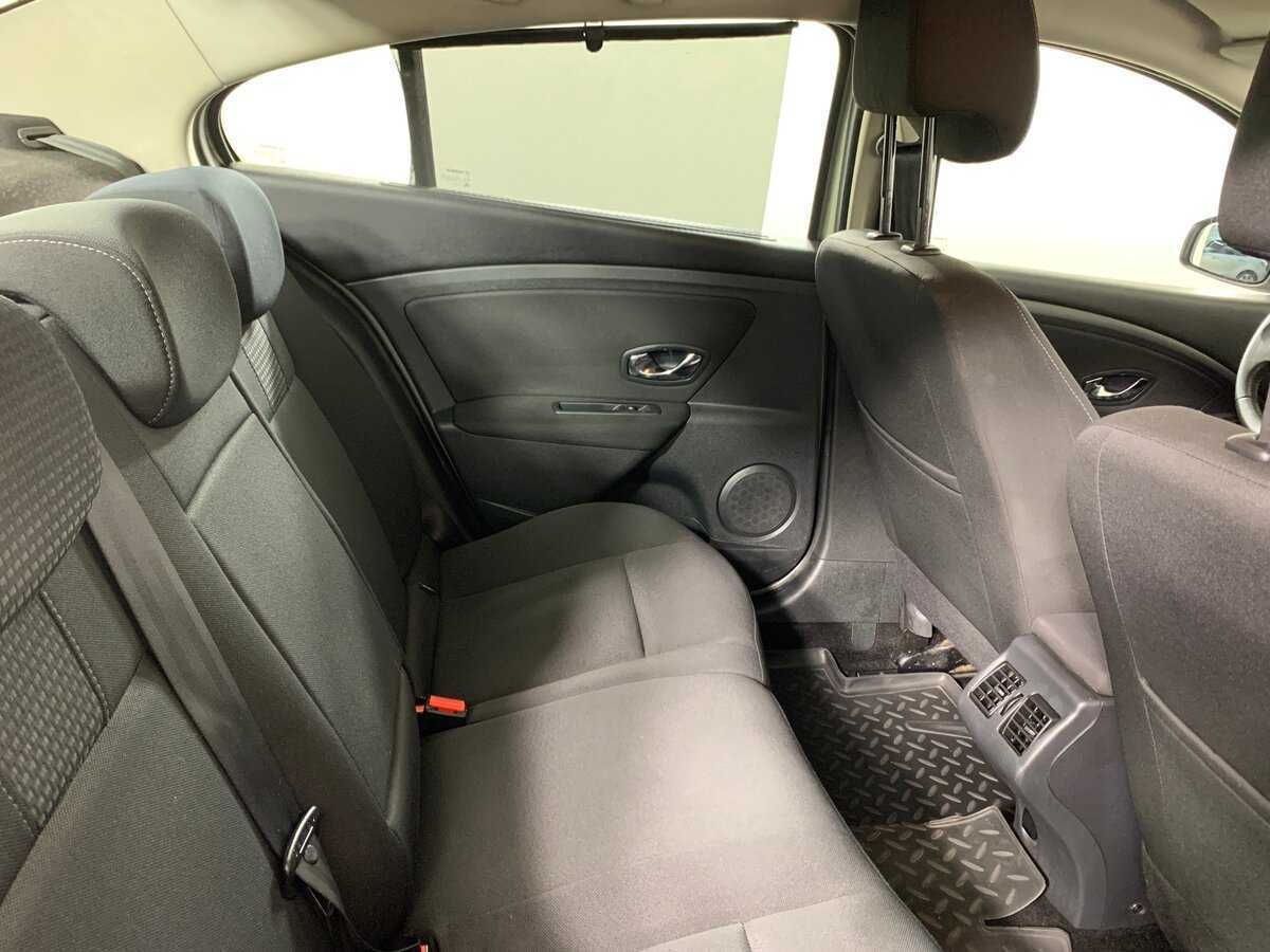 Б/У Рено Флюенс 2013 года. Фото: #17