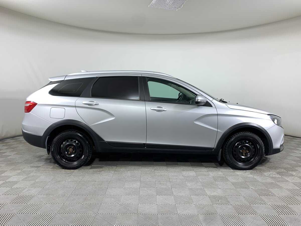 Б/У Лада (ВАЗ) Веста 2017 года. Фото: #3