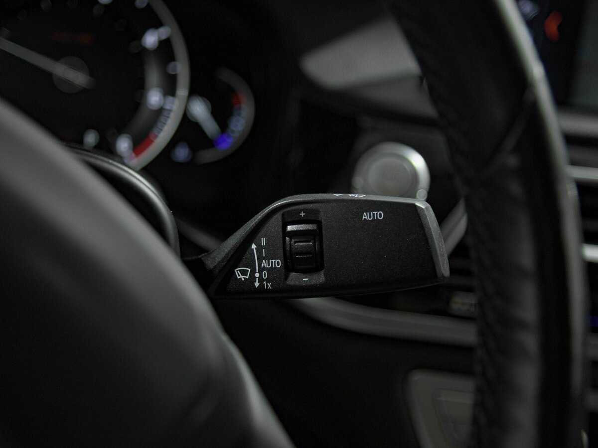 Б/У БМВ 7 серии 2018 года. Фото: #8