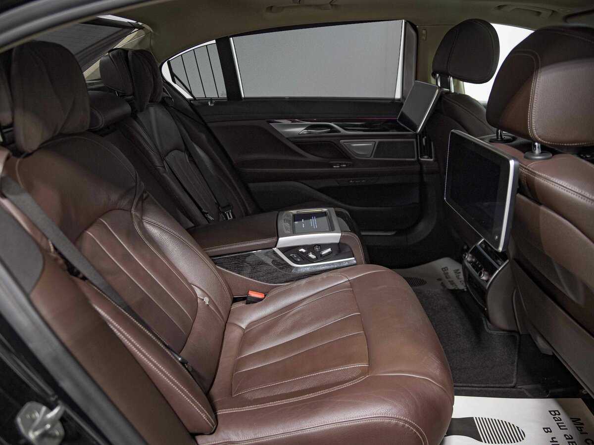 Б/У БМВ 7 серии 2018 года. Фото: #15