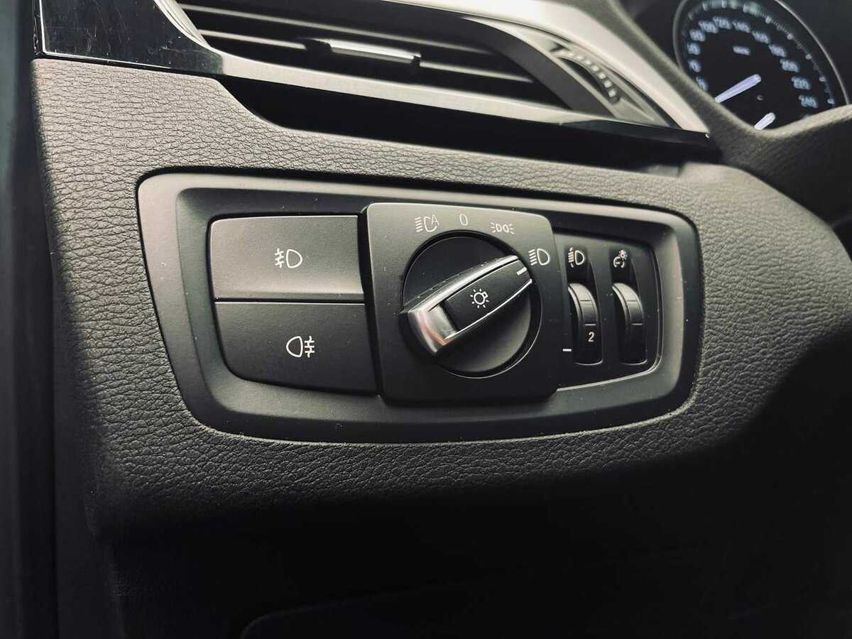 Б/У БМВ Икс1 2020 года. Фото: #12