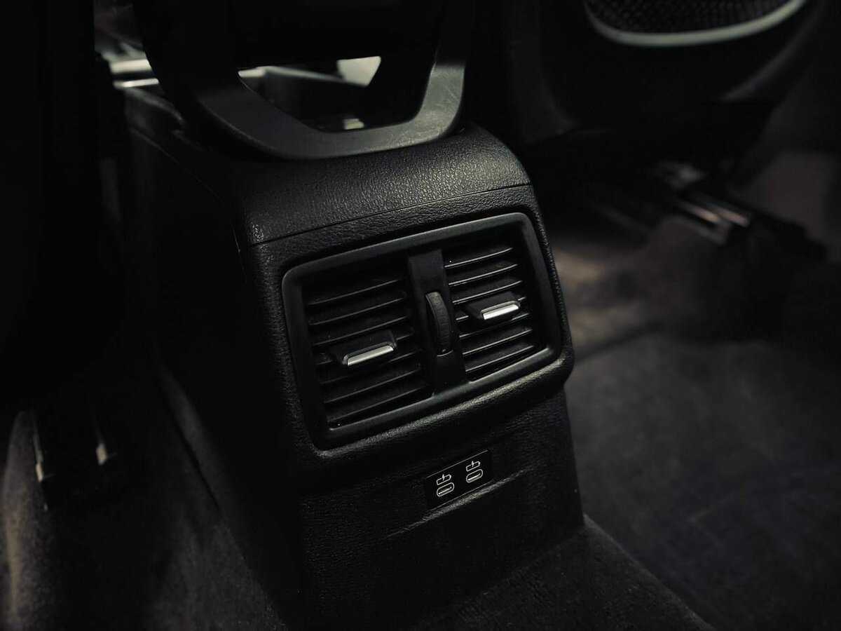 Б/У БМВ Икс1 2020 года. Фото: #16