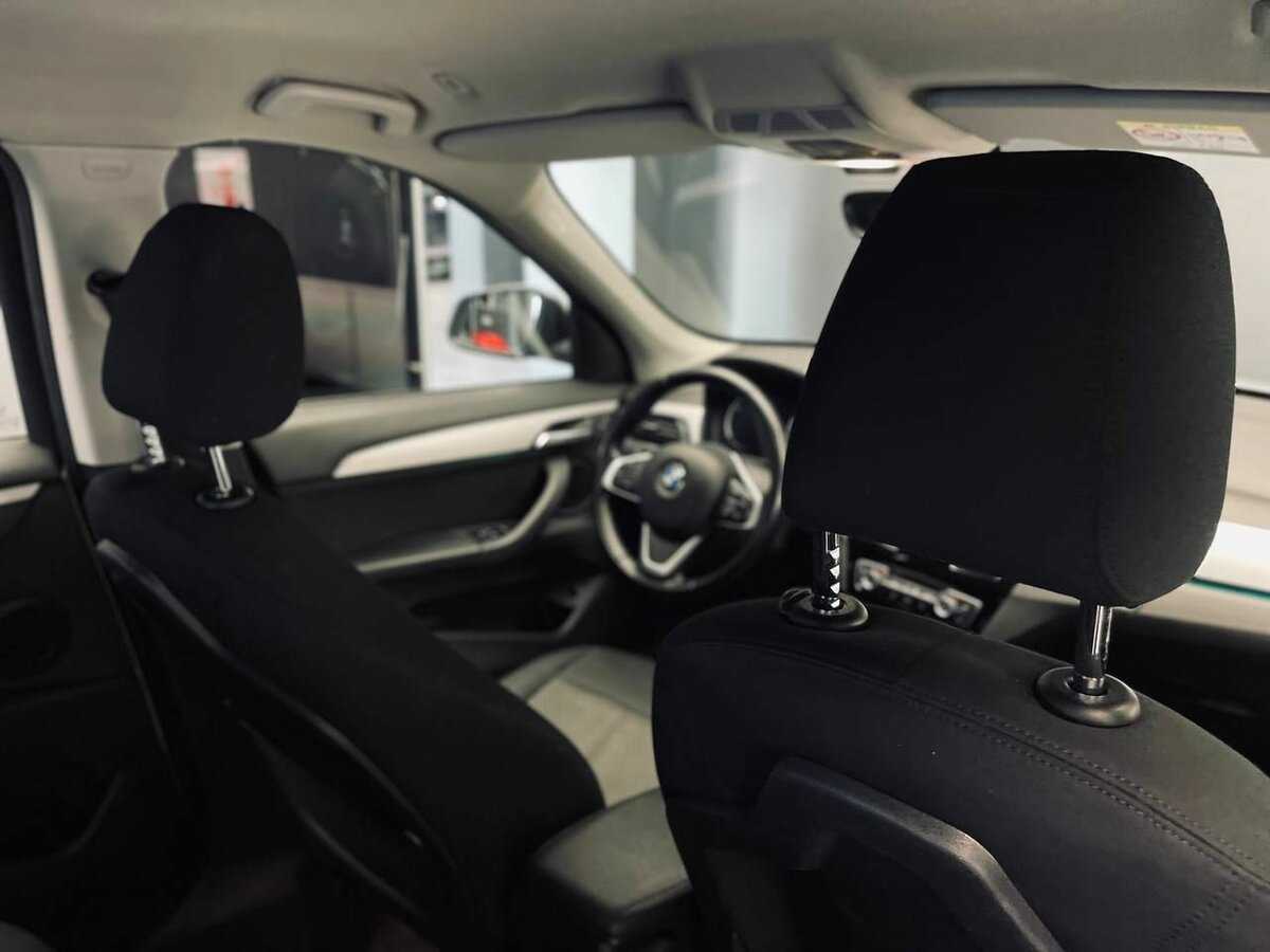 Б/У БМВ Икс1 2020 года. Фото: #17