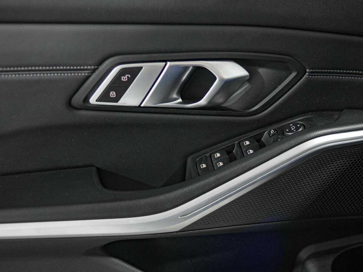 Б/У БМВ 3 серии 2019 года. Фото: #12