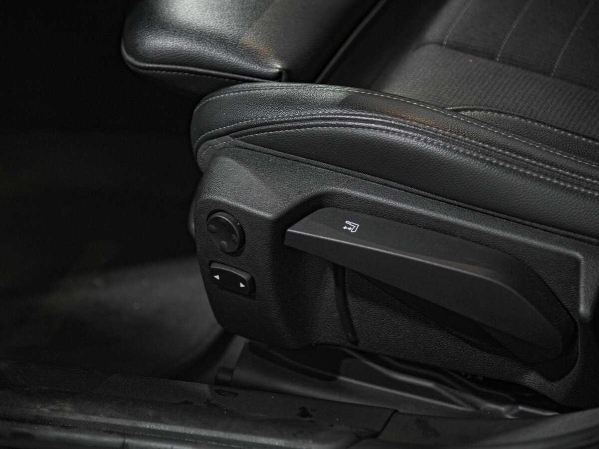 Б/У БМВ 3 серии 2019 года. Фото: #14