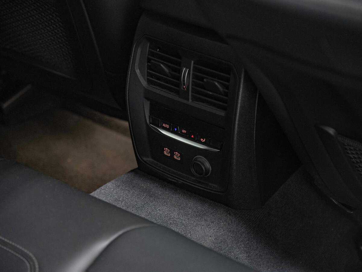 Б/У БМВ 3 серии 2019 года. Фото: #16