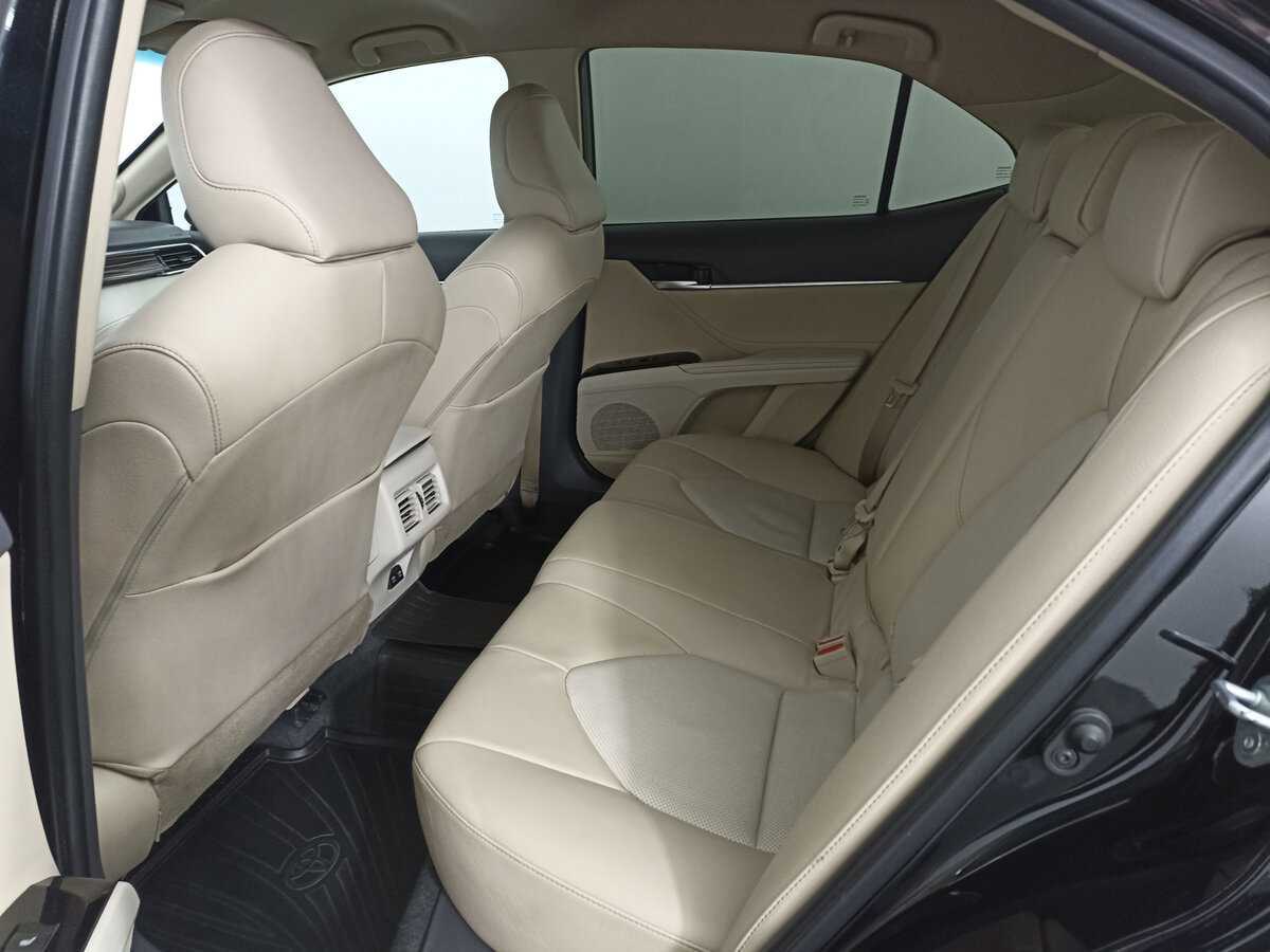 Б/У Тойота Камри 2020 года. Фото: #11