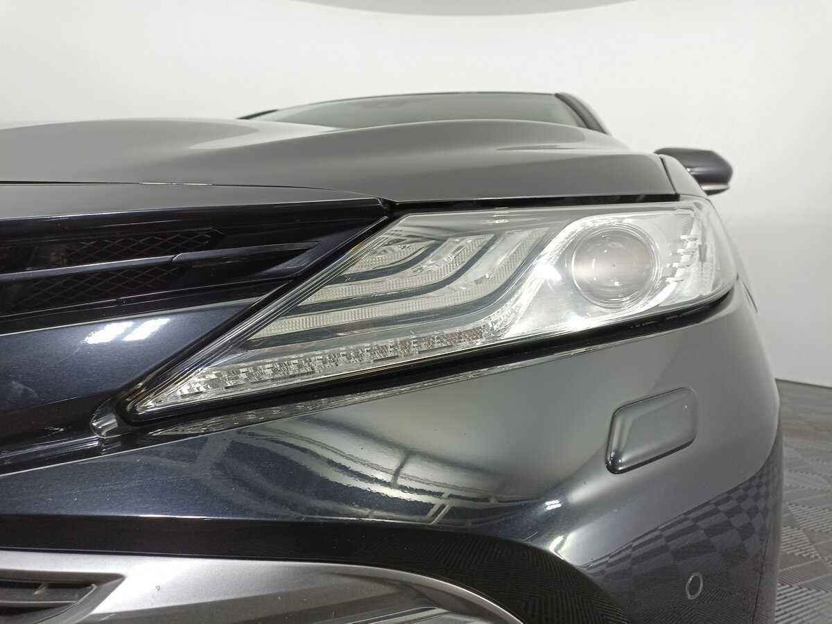 Б/У Тойота Камри 2020 года. Фото: #16