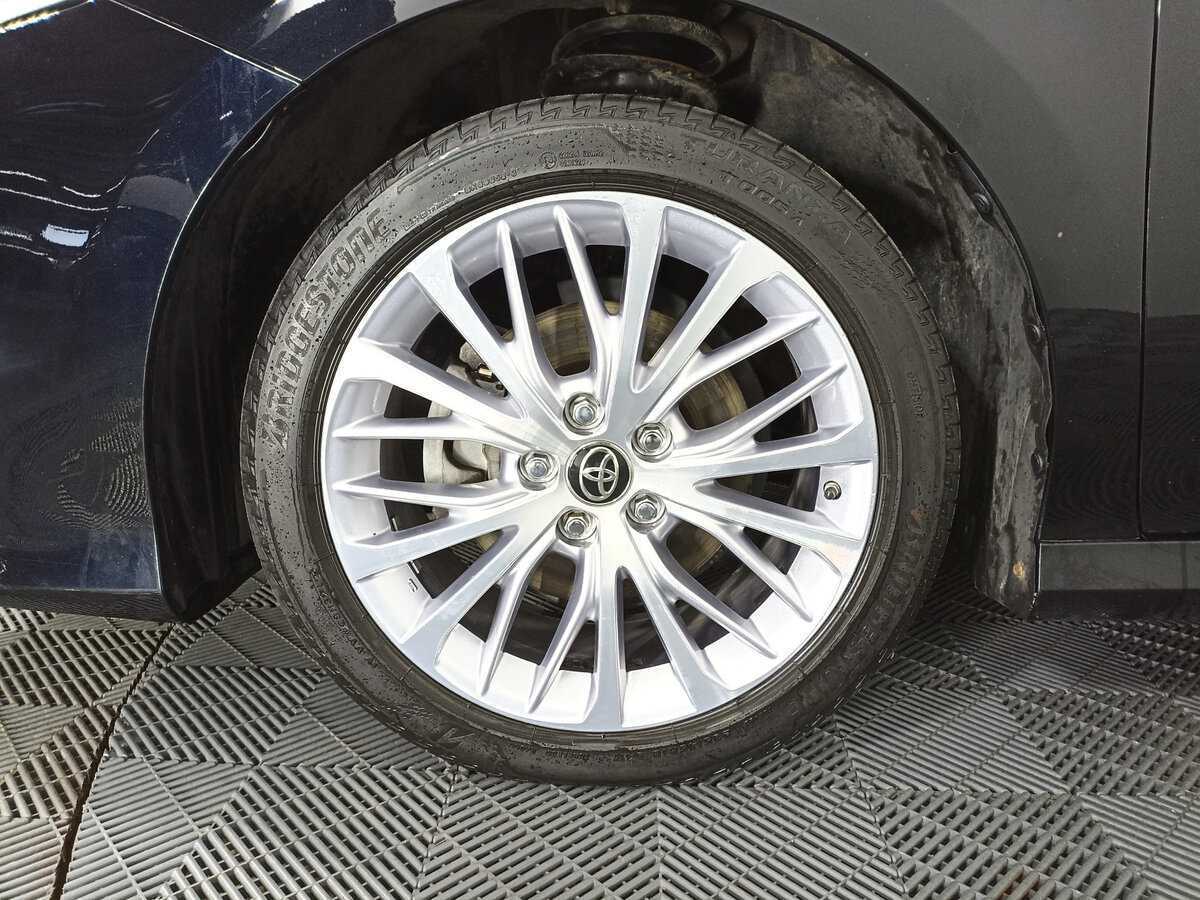 Б/У Тойота Камри 2020 года. Фото: #17