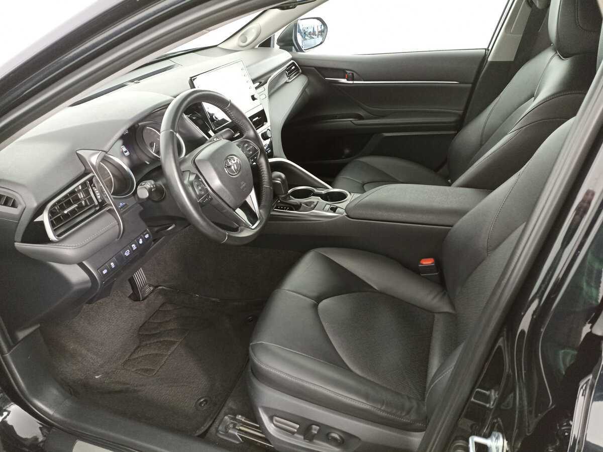 Б/У Тойота Камри 2021 года. Фото: #15