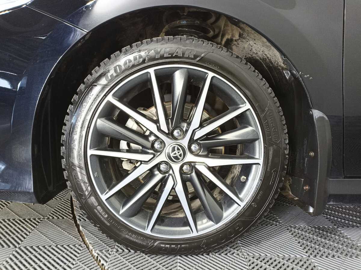 Б/У Тойота Камри 2021 года. Фото: #17