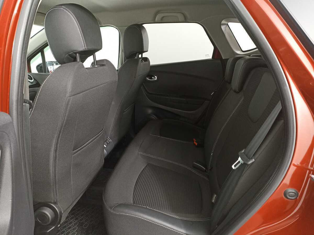 Б/У Рено Каптюр 2020 года. Фото: #11