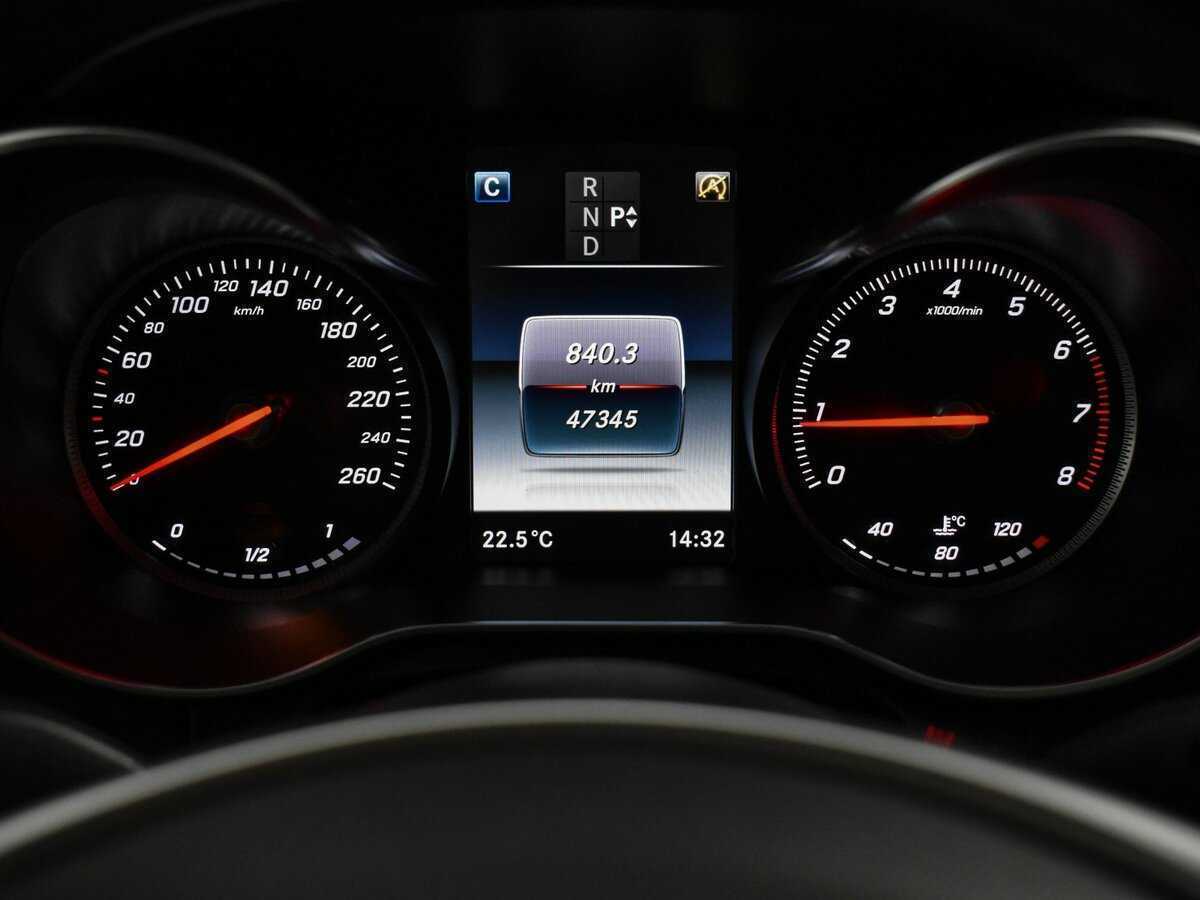 Б/У Мерседес-Бенц Ц-Класс 2015 года. Фото: #12