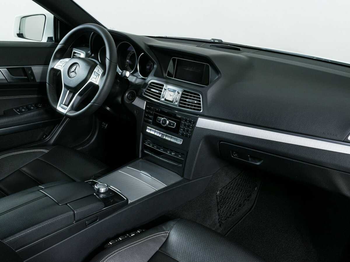 Б/У Мерседес-Бенц Е-Класс 2014 года. Фото: #7