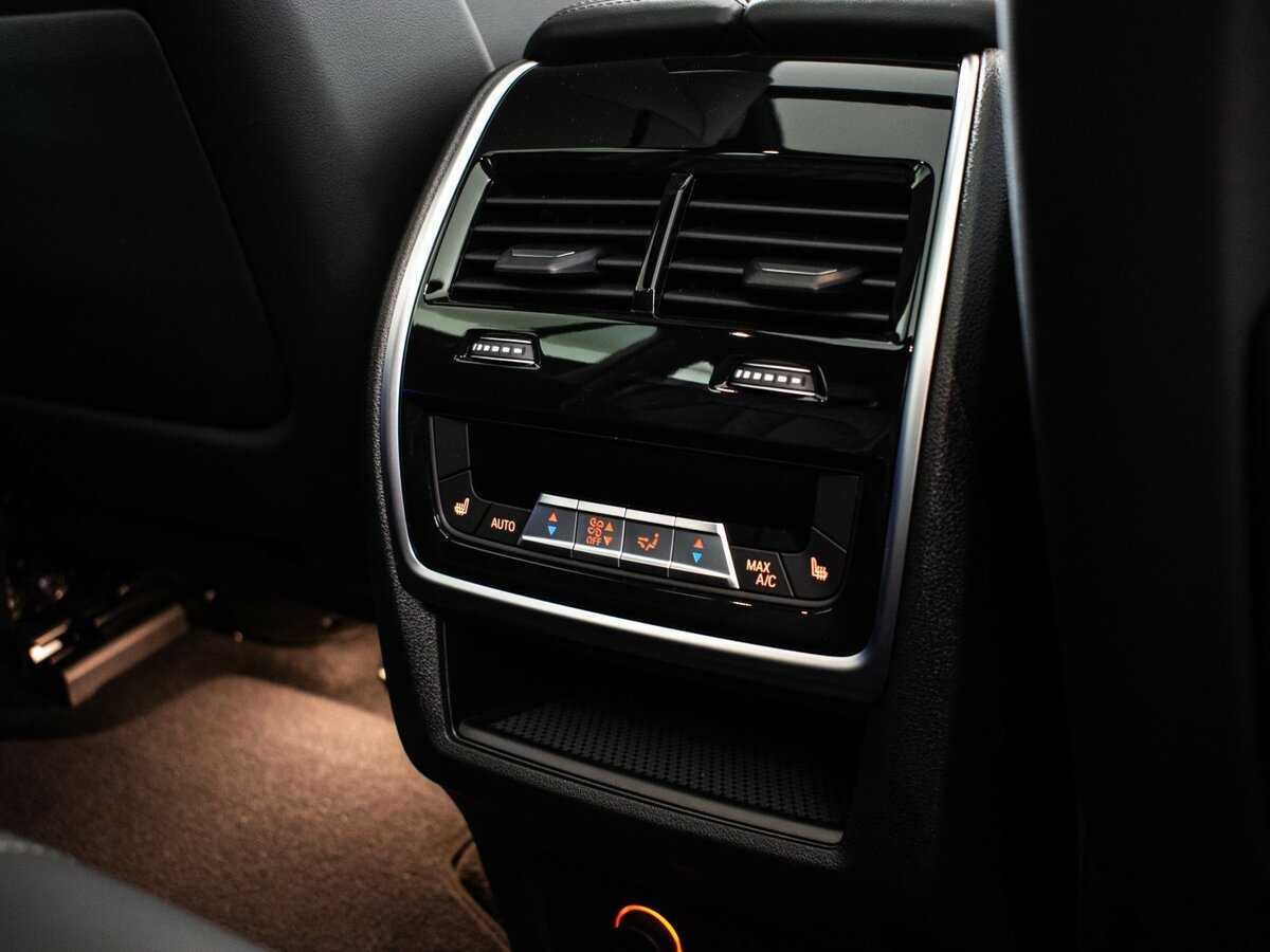 Б/У БМВ Икс5 2023 года. Фото: #14