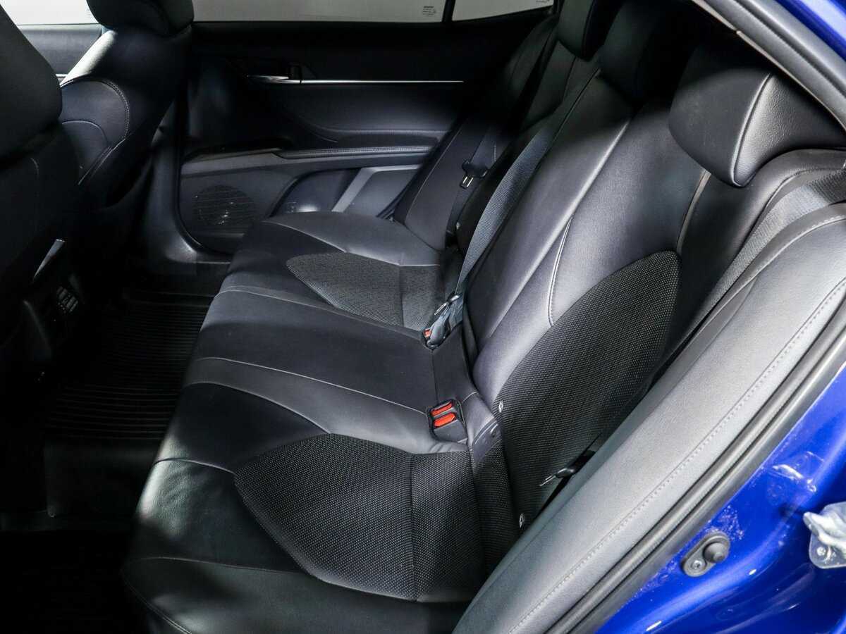 Б/У Тойота Камри 2021 года. Фото: #6