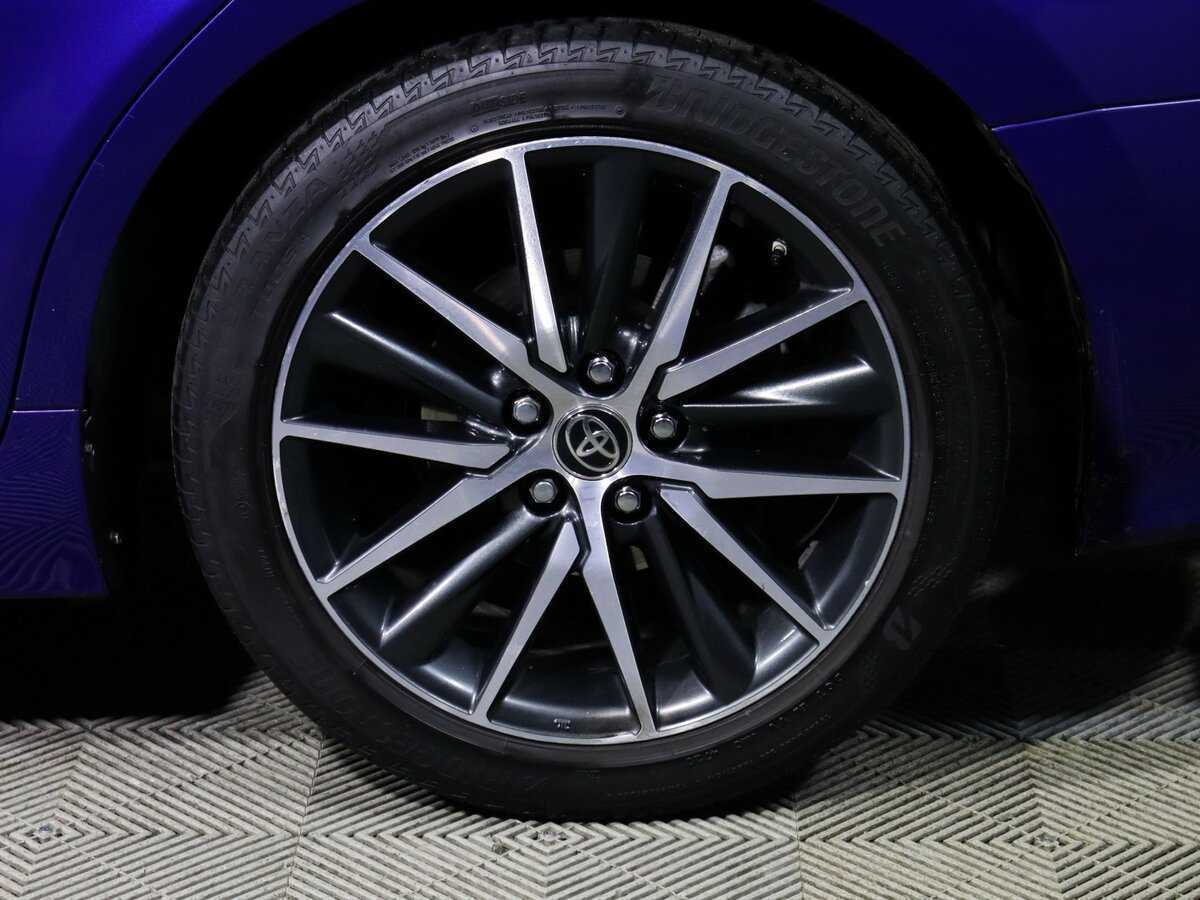 Б/У Тойота Камри 2021 года. Фото: #11