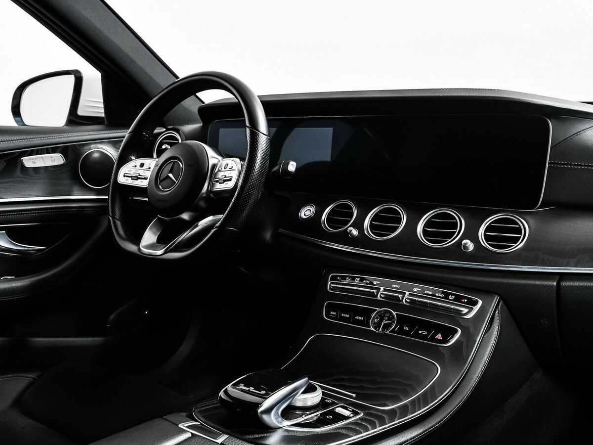 Б/У Мерседес-Бенц Е-Класс 2019 года. Фото: #8