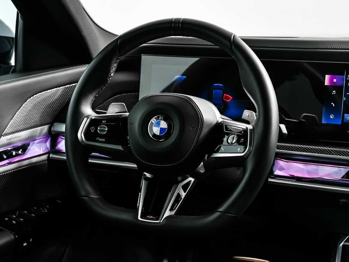 Б/У БМВ 7 серии 2023 года. Фото: #11