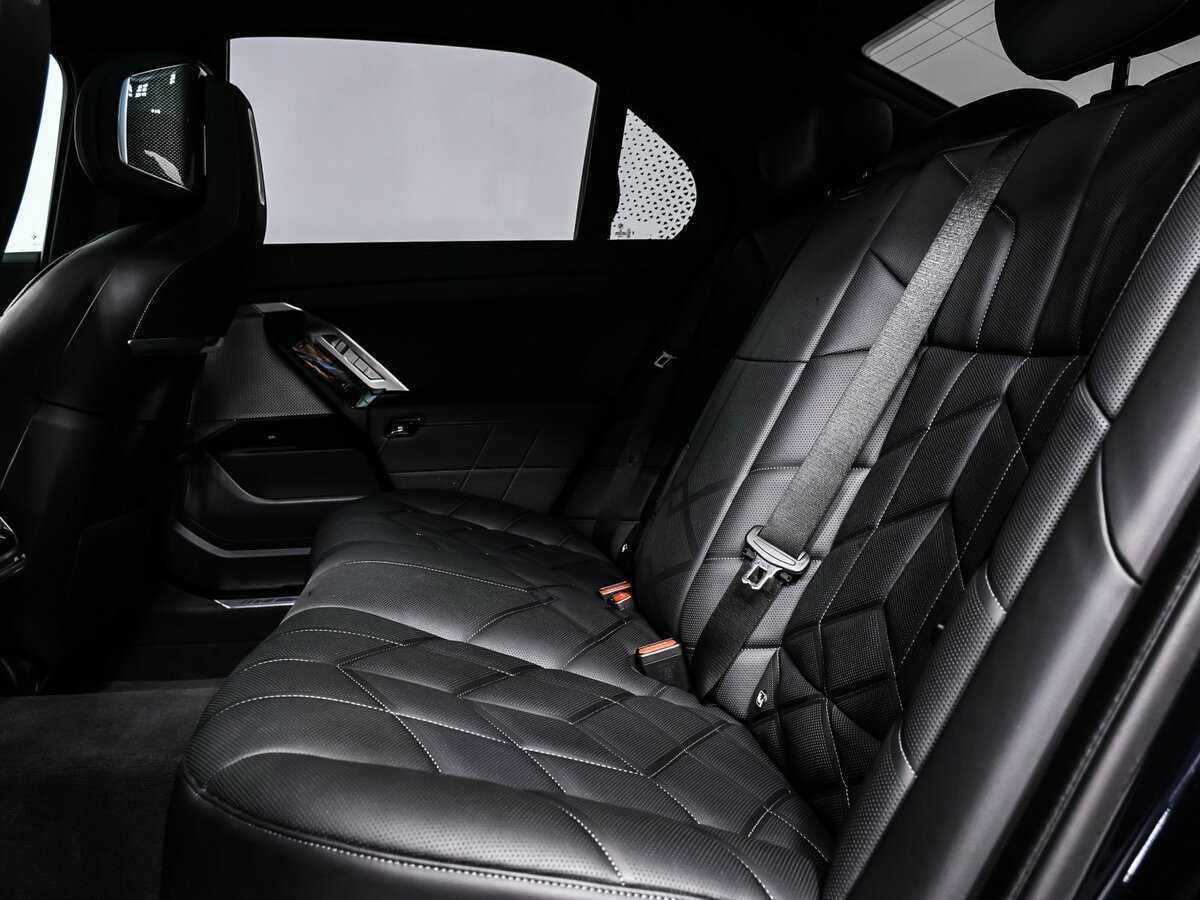 Б/У БМВ 7 серии 2023 года. Фото: #13