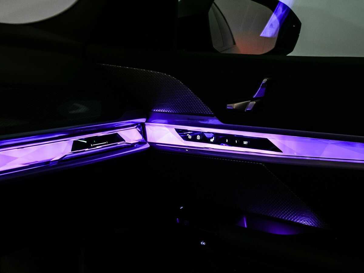 Б/У БМВ 7 серии 2023 года. Фото: #21