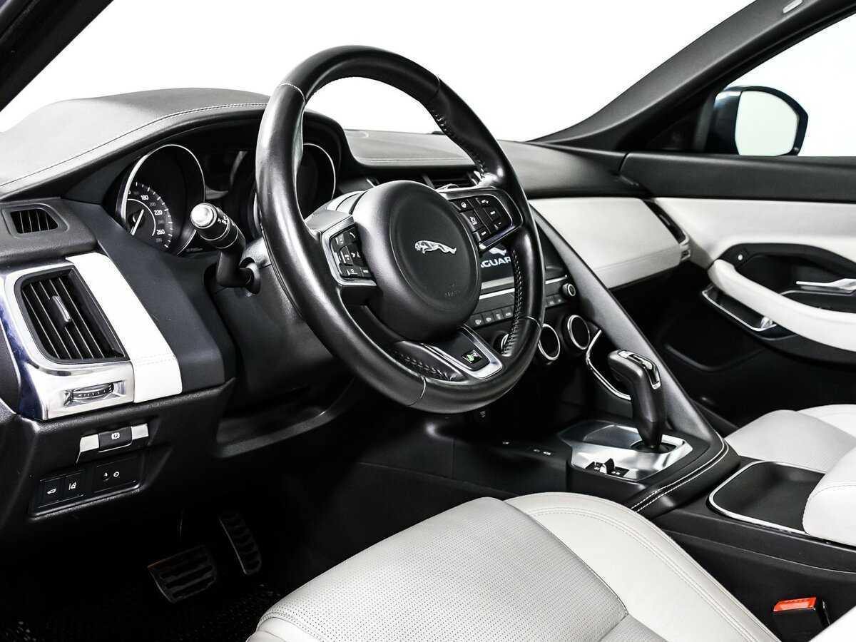 Б/У Ягуар Е-Пэйс 2018 года. Фото: #11