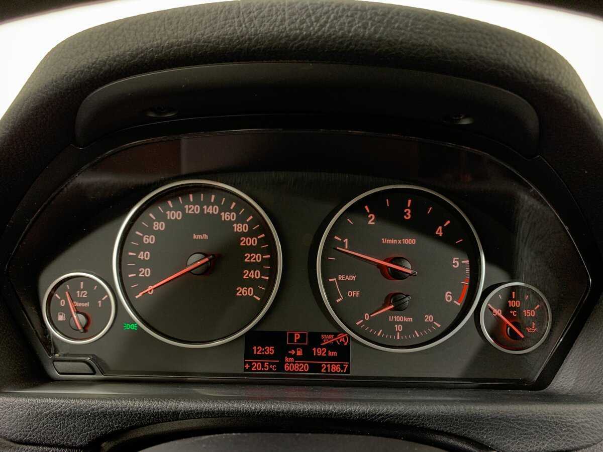 Б/У БМВ 3 серии 2013 года. Фото: #14