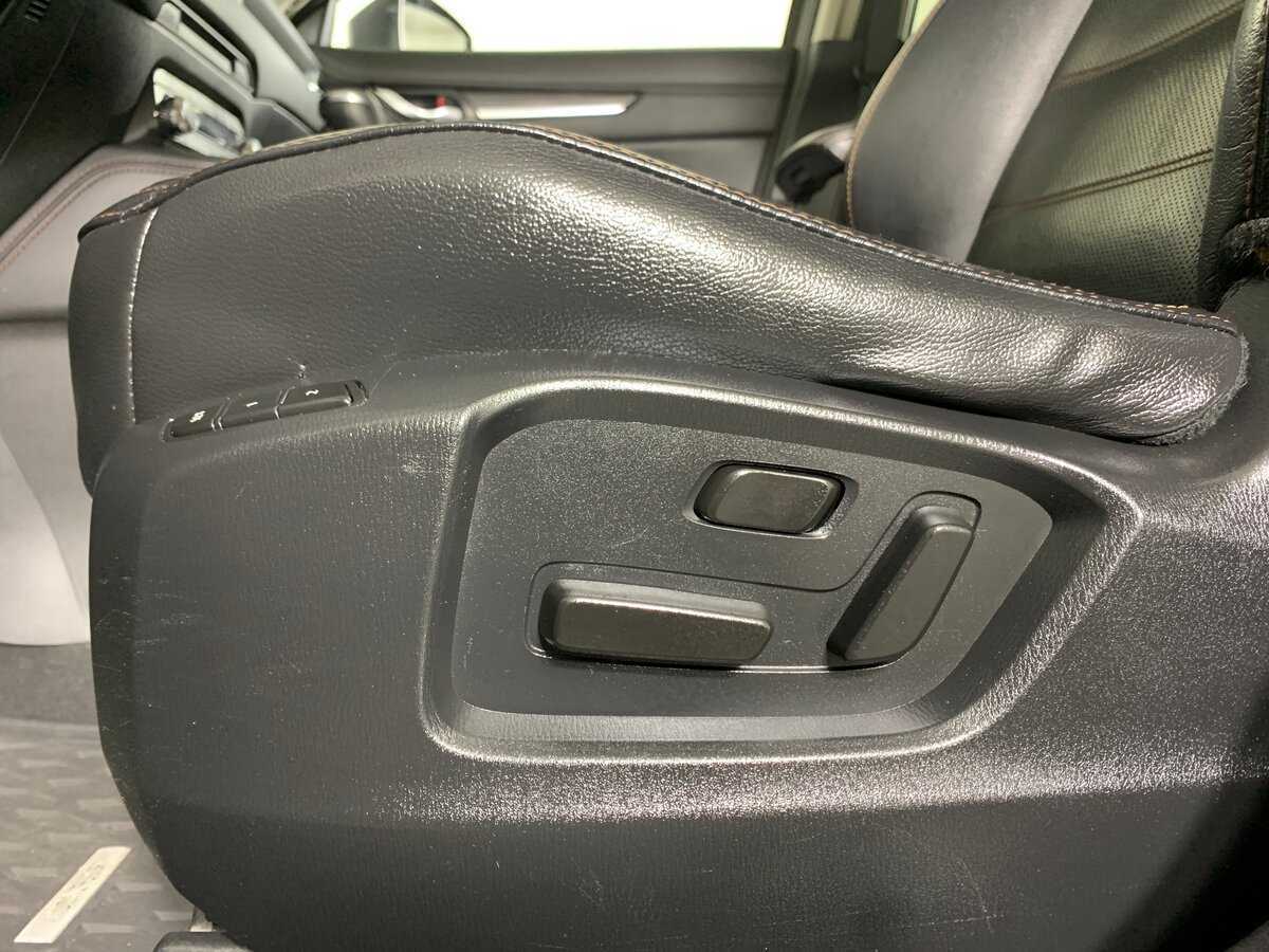 Б/У Мазда Ц-Икс-5 2019 года. Фото: #16