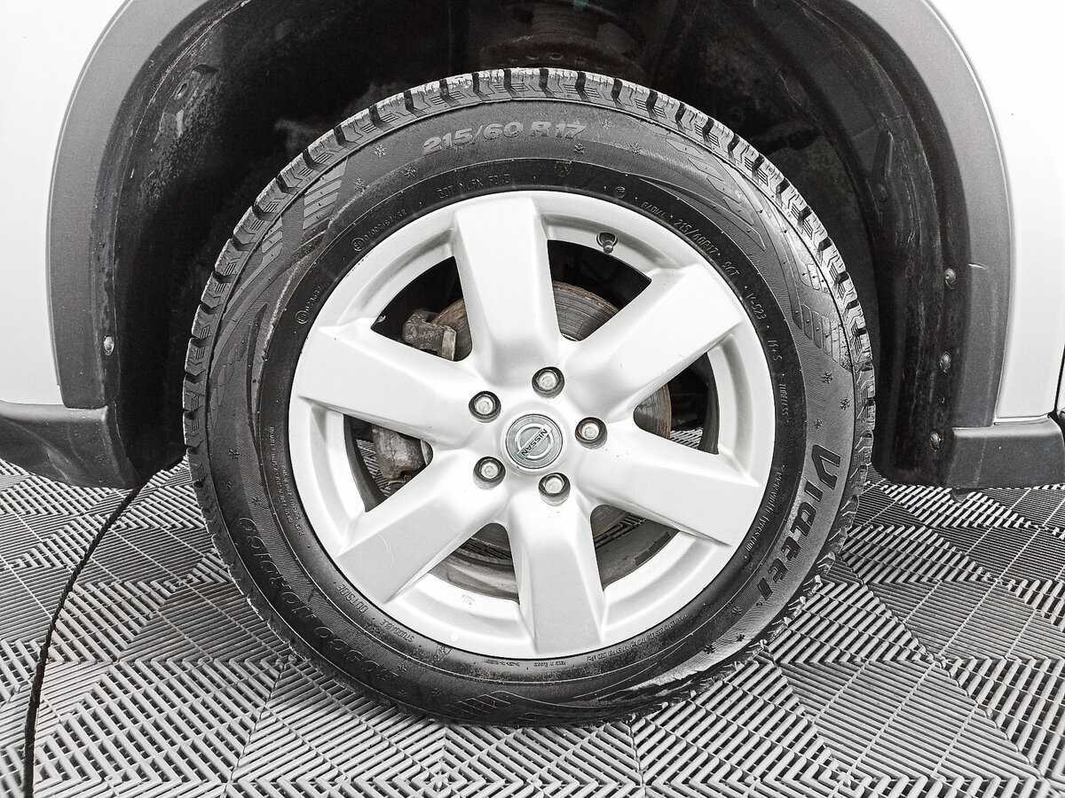 Б/У Ниссан Икс-Трейл 2010 года. Фото: #17