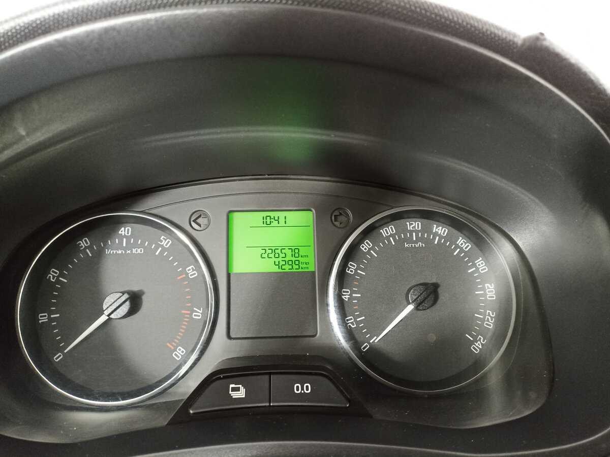 Б/У Шкода Фабия 2014 года. Фото: #12