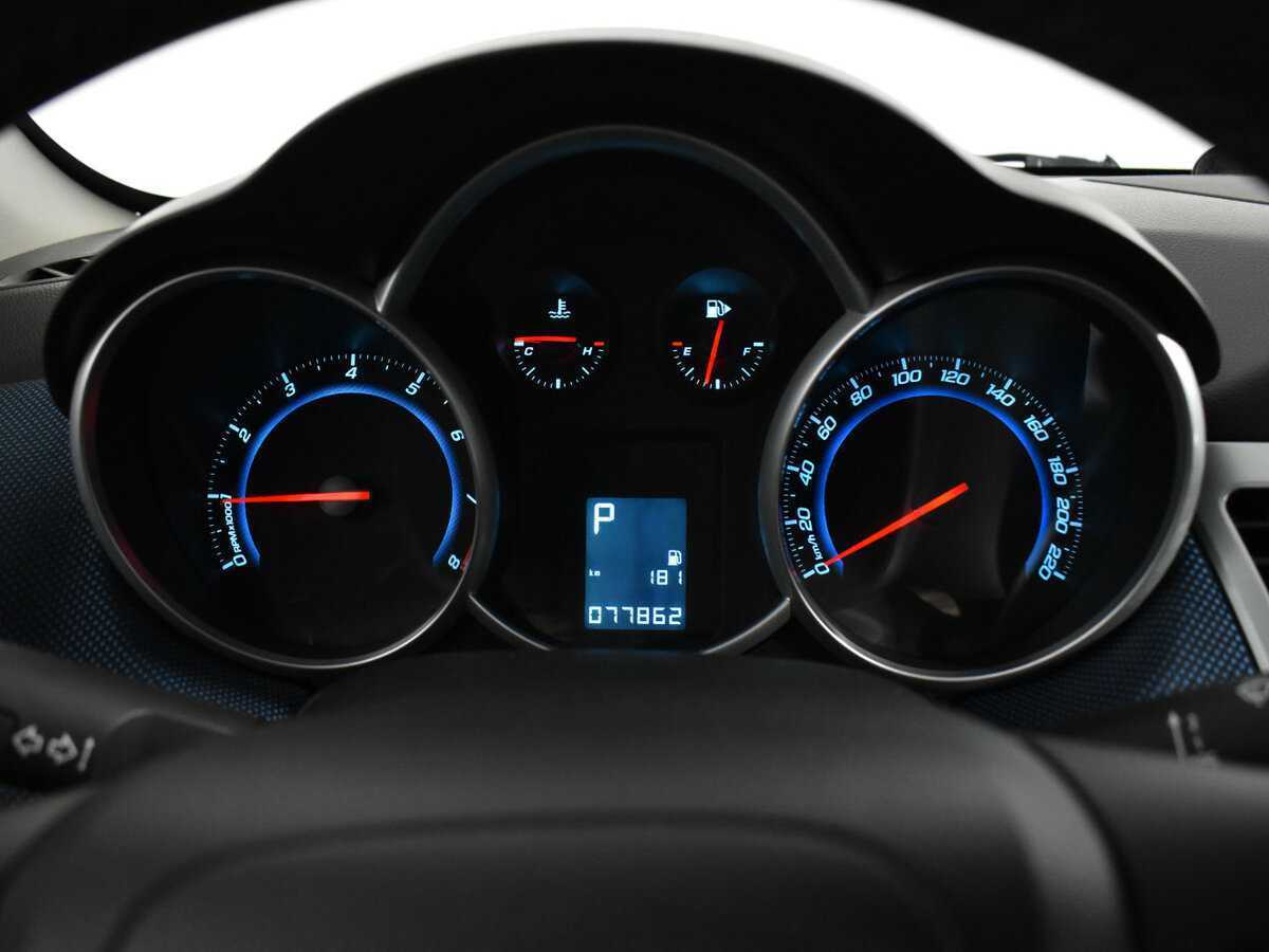 Б/У Шевроле Круз 2011 года. Фото: #14