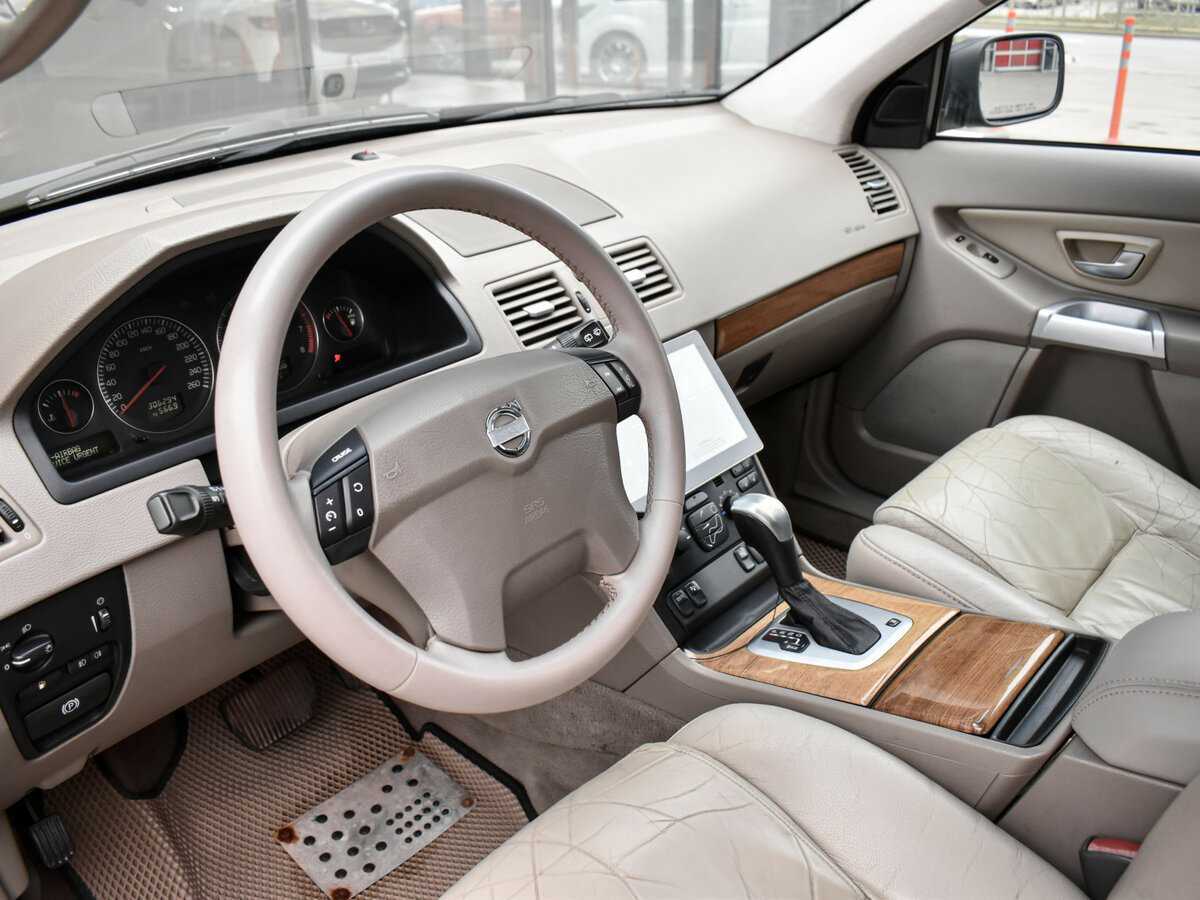 Б/У Вольво ИксЦ90 2004 года. Фото: #8