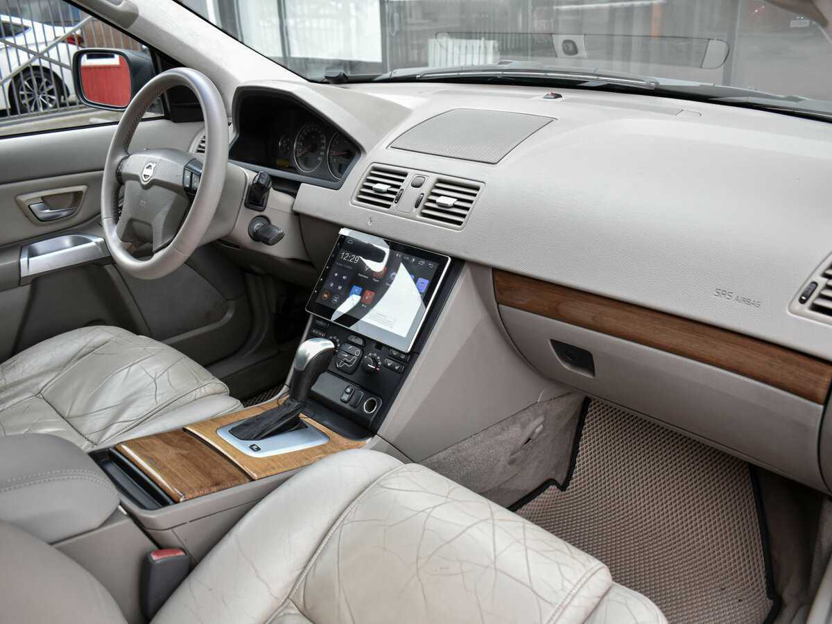 Б/У Вольво ИксЦ90 2004 года. Фото: #12