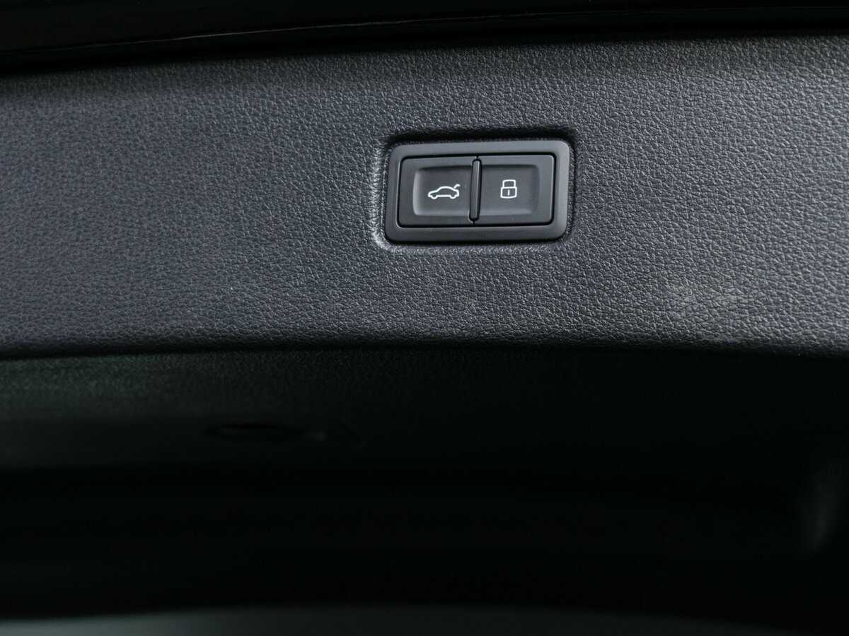 Б/У Ауди К7 2019 года. Фото: #9