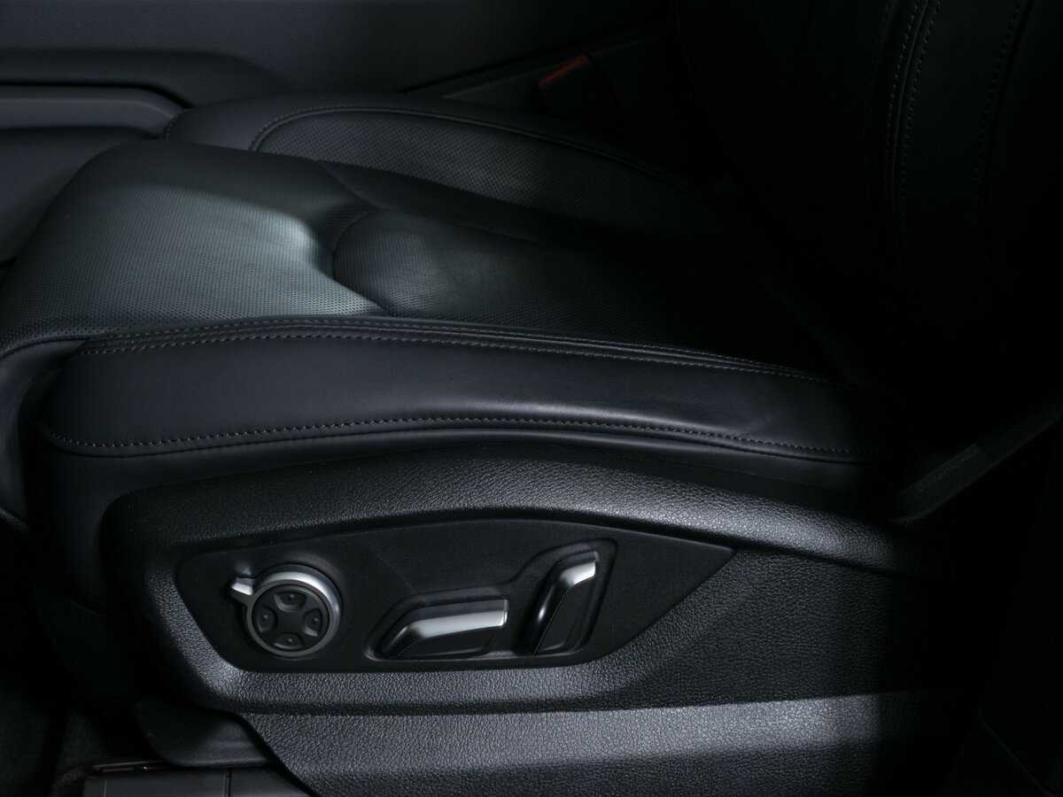 Б/У Ауди К7 2019 года. Фото: #18