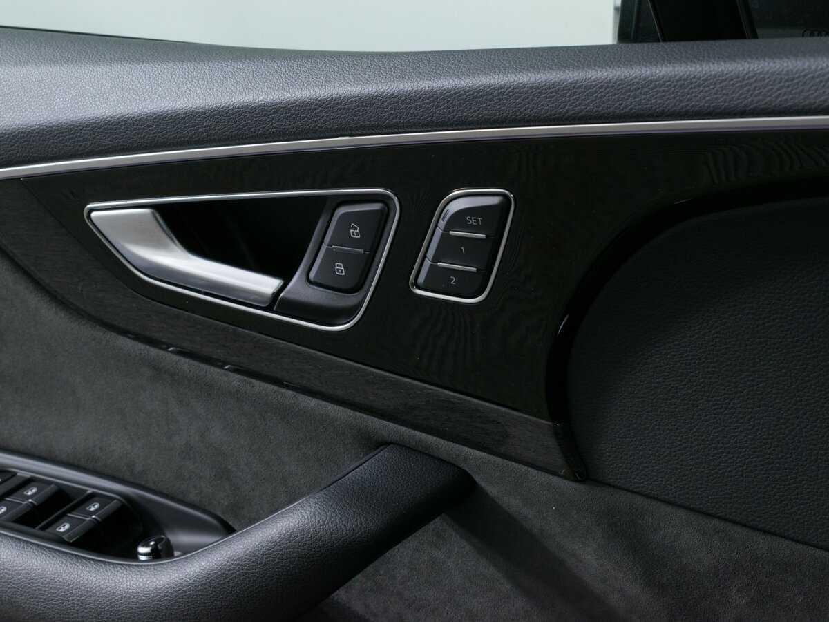 Б/У Ауди К7 2019 года. Фото: #19