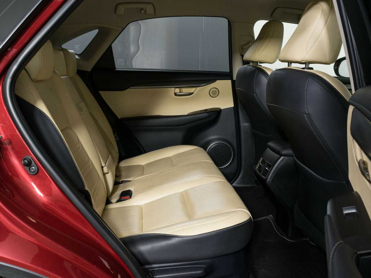 Б/У Лексус Н-Икс 2015 года. Фото: #9