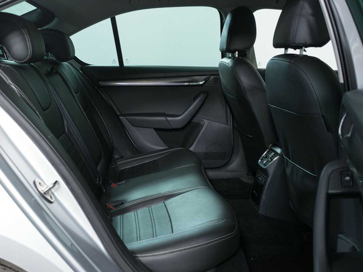 Б/У Шкода Октавия 2018 года. Фото: #9