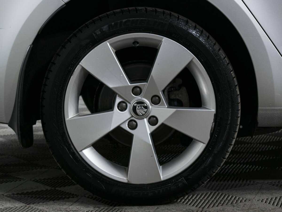 Б/У Шкода Октавия 2018 года. Фото: #14