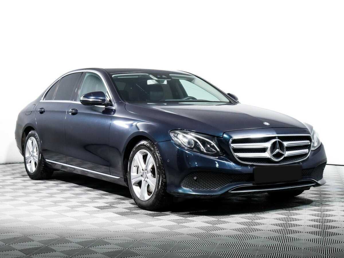 Б/У Мерседес-Бенц Е-Класс 2017 года. Фото: #2