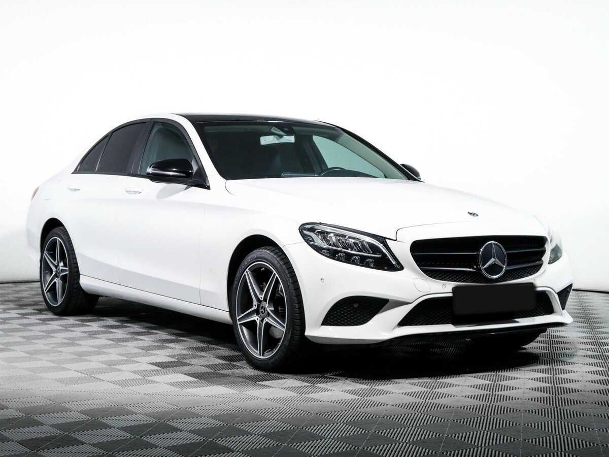 Б/У Мерседес-Бенц Ц-Класс 2018 года. Фото: #2