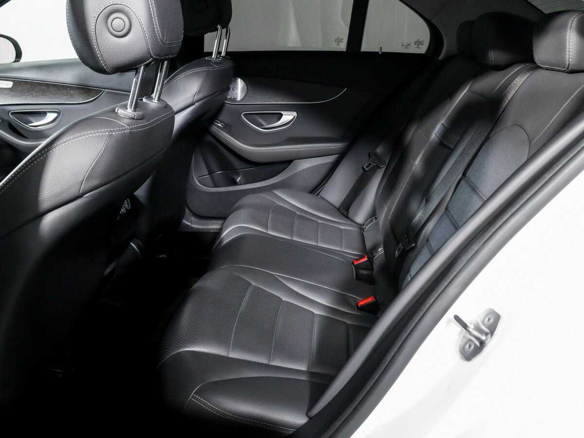 Б/У Мерседес-Бенц Ц-Класс 2018 года. Фото: #9